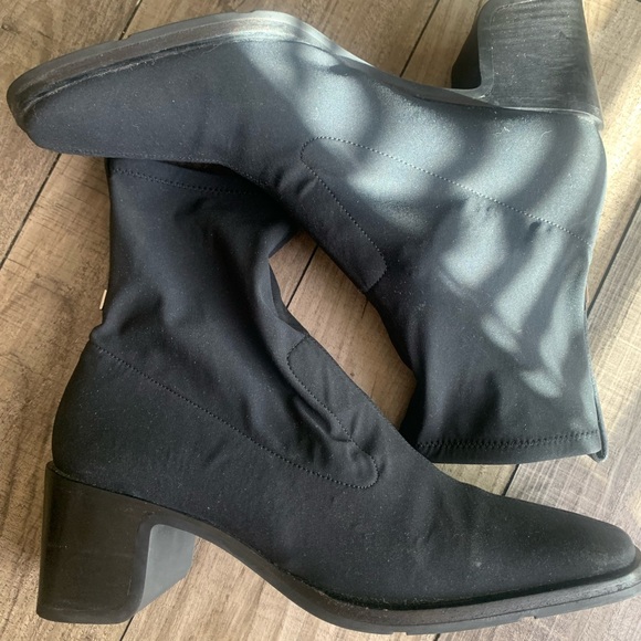 Gucci black micro ankle boots size 9. Preowned - Picture 7 of 7